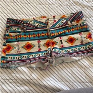 JEAN SHORTS SIZE 7
